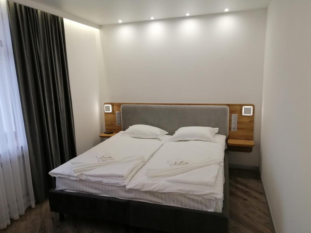 Guest House Bar  ภายนอก รูปภาพ